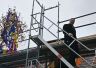 der Dachdecker nach dem Richtfestspruch